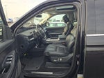 2025 Navigator Thumbnail 11
