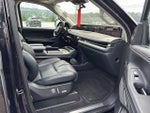 2025 Navigator Thumbnail 20