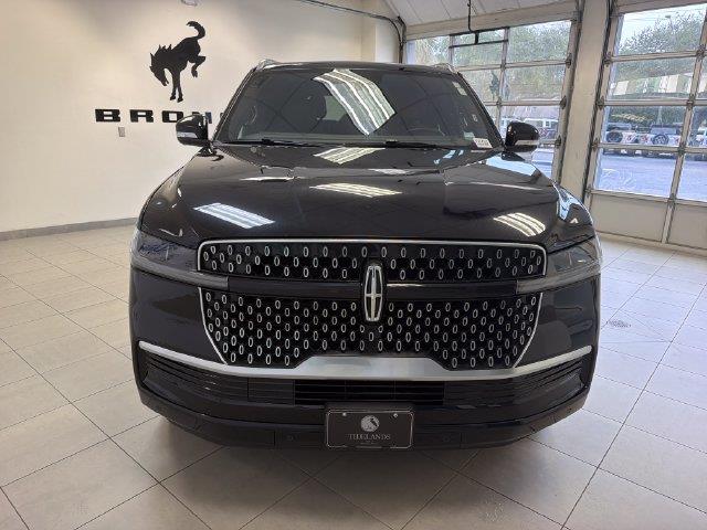 2025 Lincoln Navigator - $71,400