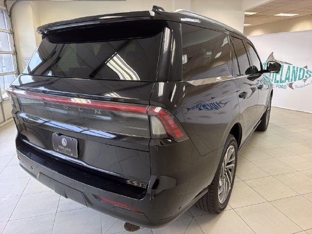 2025 Lincoln Navigator - $71,400