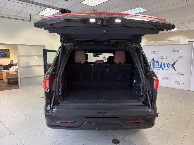 2025 Lincoln Navigator - $71,400