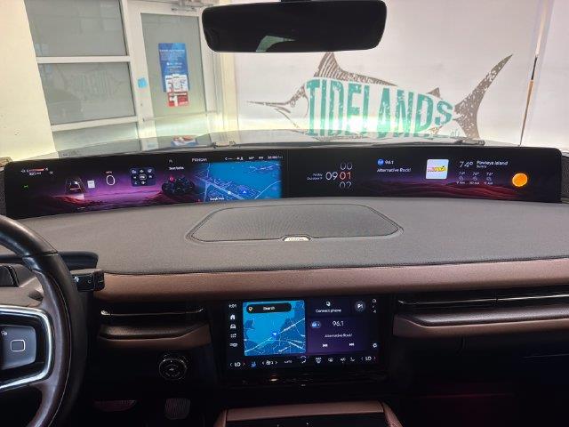 2025 Lincoln Navigator - $71,400