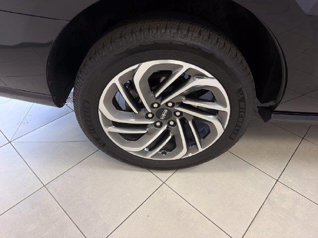 2025 Lincoln Navigator - $71,400