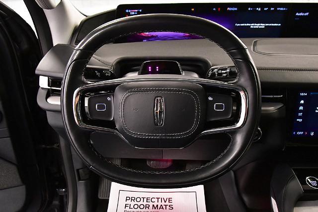 2025 Lincoln Navigator - $75,995