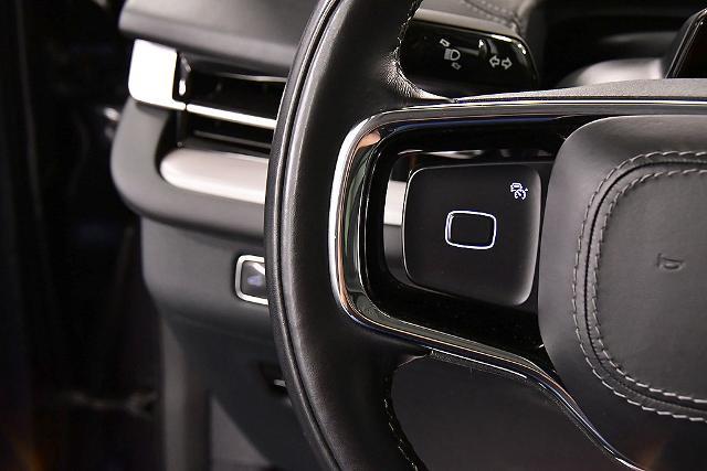 2025 Lincoln Navigator - $75,995