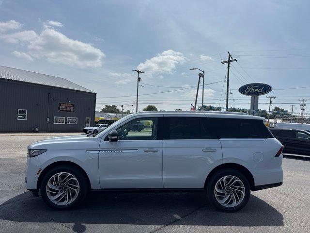 2025 Lincoln Navigator Reserve — photo 1 of 12
