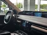 2025 Navigator Thumbnail 32