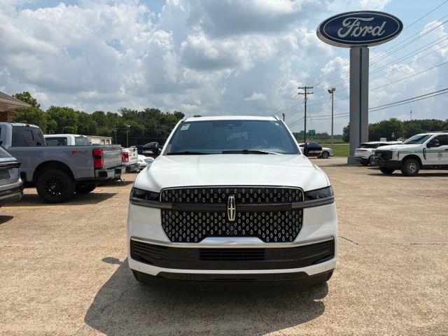 2026 Lincoln Navigator - $95,425