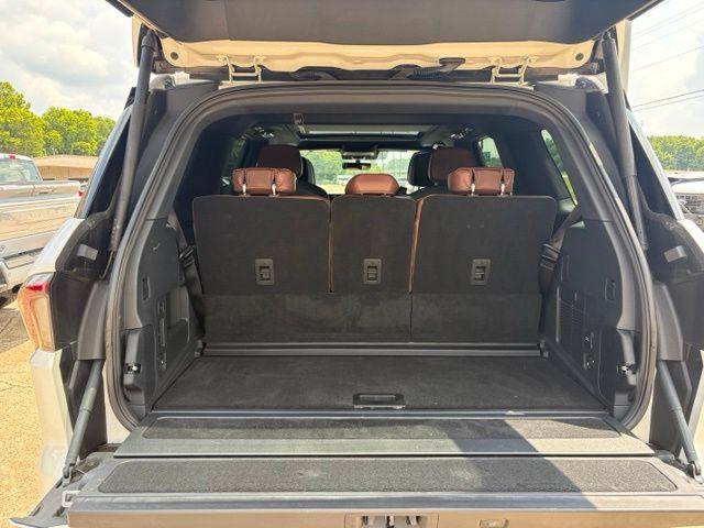 2026 Lincoln Navigator - $95,425