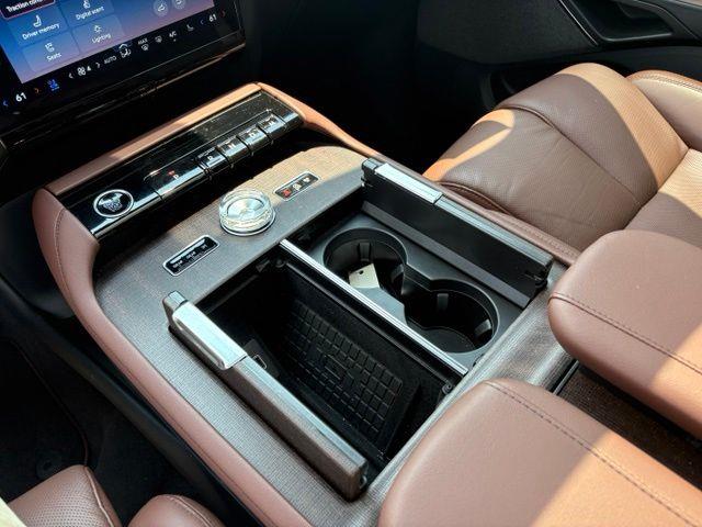 2026 Lincoln Navigator - $95,425