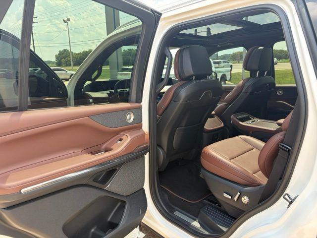 2026 Lincoln Navigator - $95,425