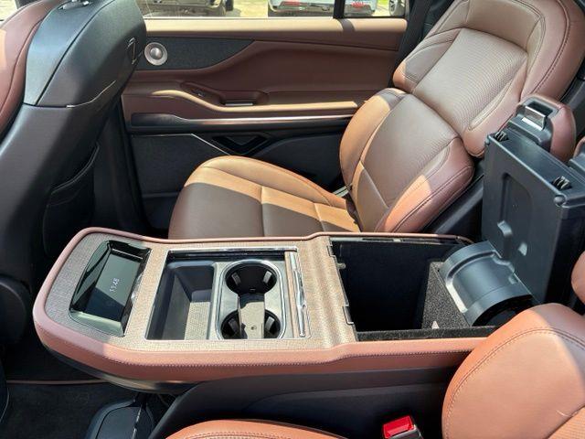 2026 Lincoln Navigator - $95,425