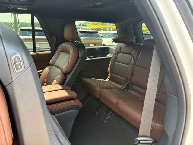 2026 Lincoln Navigator - $95,425