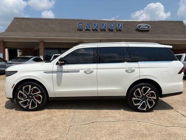 2026 Lincoln Navigator - $93,415