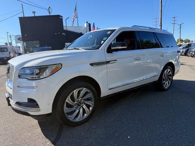 Photo of a 2023 Lincoln Navigator 4X4 Reserve 4DR SUV for sale