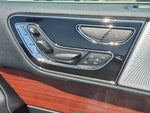 2023 Navigator Thumbnail 24
