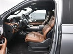 2023 Navigator Thumbnail 10