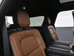 2023 Navigator Thumbnail 28