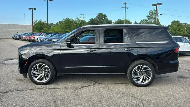 2025 Lincoln Navigator Reserve