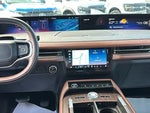 2025 Navigator Thumbnail 4