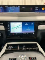 2025 Navigator Thumbnail 19