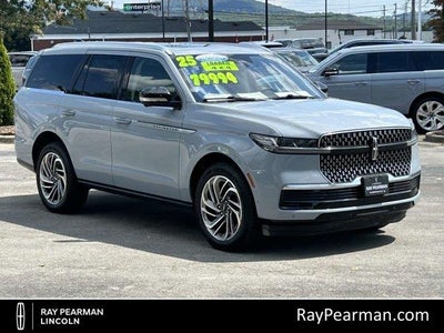 Photo of a 2025 Lincoln Navigator 4X4 Reserve 4DR SUV for sale