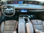 2025 Navigator Thumbnail 12