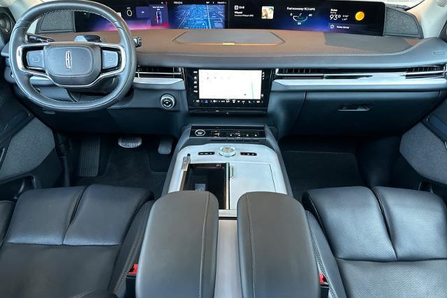 2025 Lincoln Navigator - $74,594