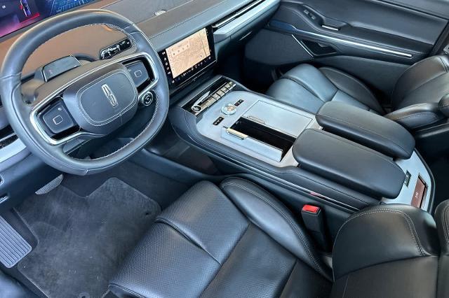 2025 Lincoln Navigator - $74,594