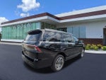 2026 Navigator Thumbnail 2