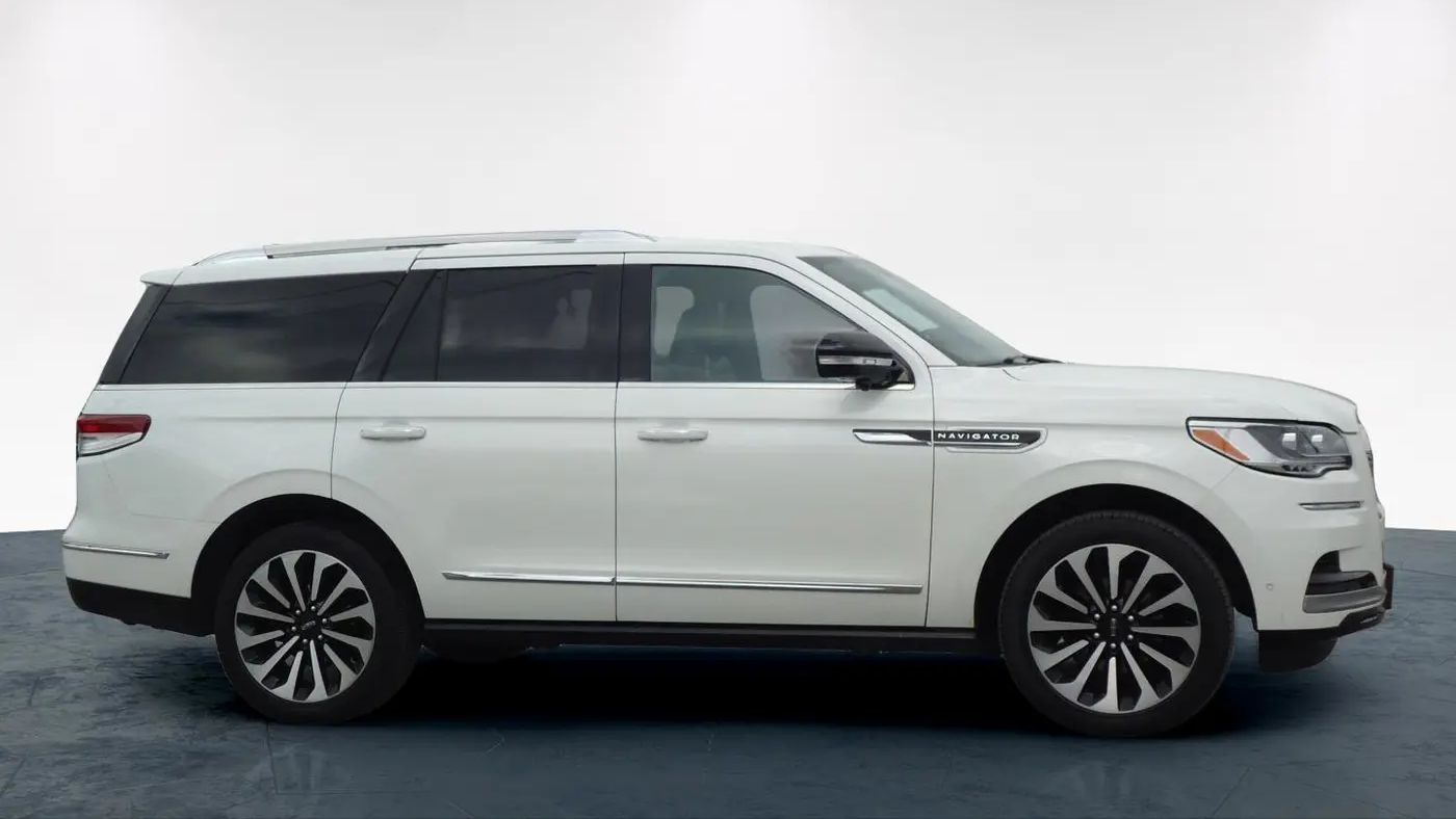 2023 Lincoln Navigator Reserve