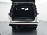 2023 Navigator Thumbnail 7