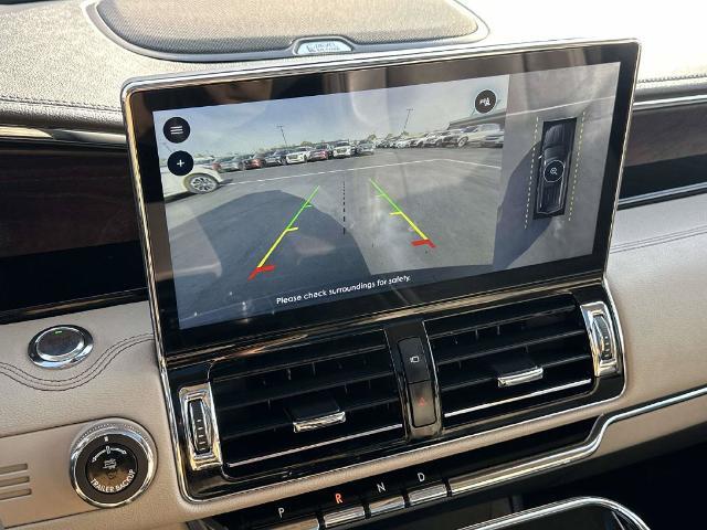 2023 Lincoln Navigator - $58,999