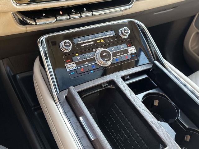 2023 Lincoln Navigator - $58,999