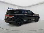 2024 Navigator Thumbnail 5