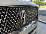 2024 Navigator Thumbnail 9