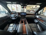 2024 Navigator Thumbnail 3