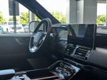 2024 Navigator Thumbnail 32