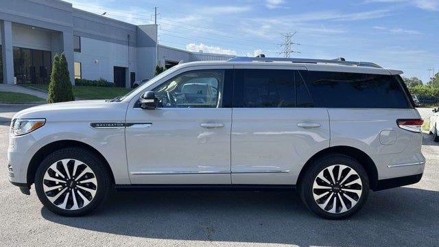 2024 Lincoln Navigator Reserve