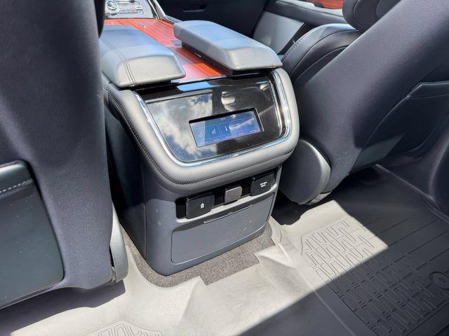 2024 Lincoln Navigator - $56,995