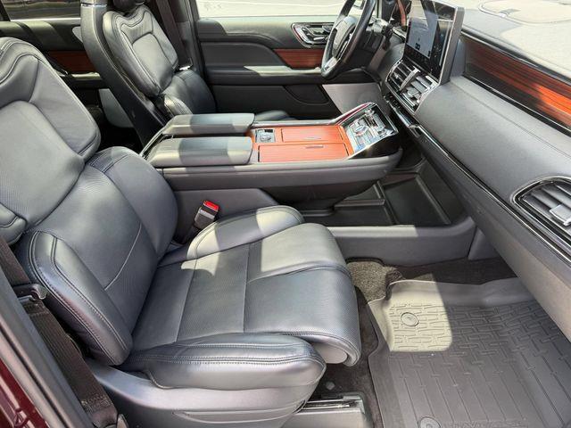 2024 Lincoln Navigator - $56,995