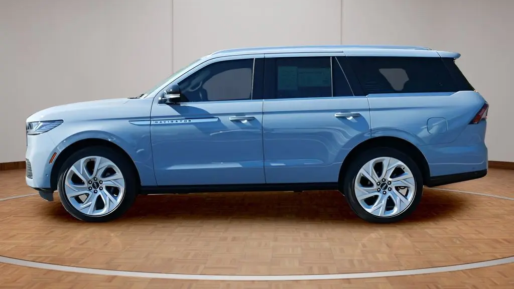 2025 Lincoln Navigator Reserve