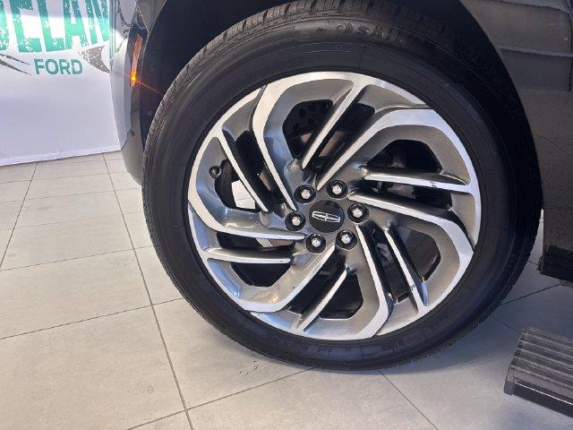 2025 Lincoln Navigator - $71,400