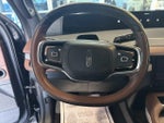 2025 Navigator Thumbnail 9