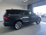2025 Navigator Thumbnail 4