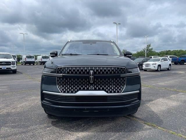 2025 Lincoln Navigator - $77,000