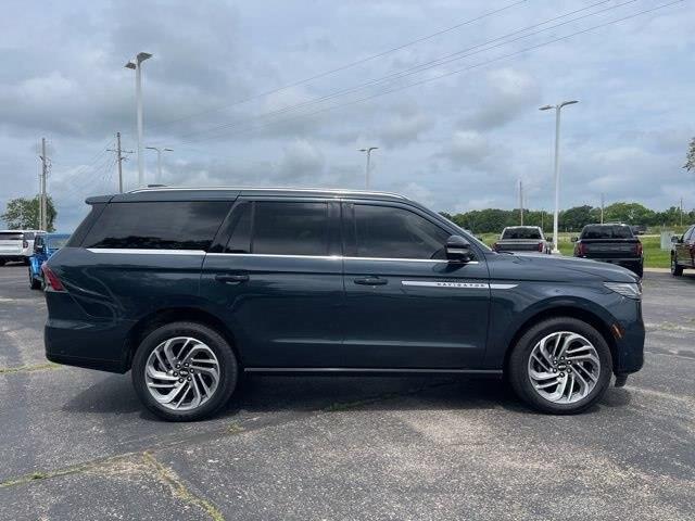2025 Lincoln Navigator - $77,000