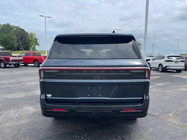 2025 Lincoln Navigator - $77,000