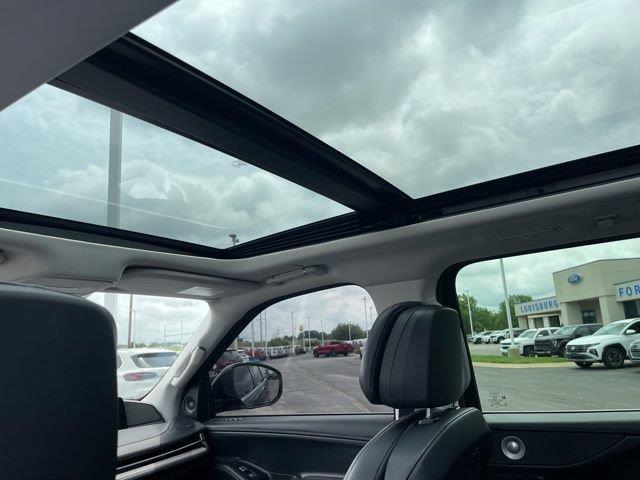 2025 Lincoln Navigator - $77,000