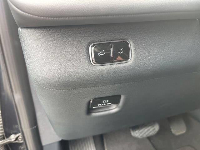 2025 Lincoln Navigator - $77,000